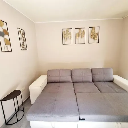شقة Discret And Quiet Place For You. And Enjoy شارلروا